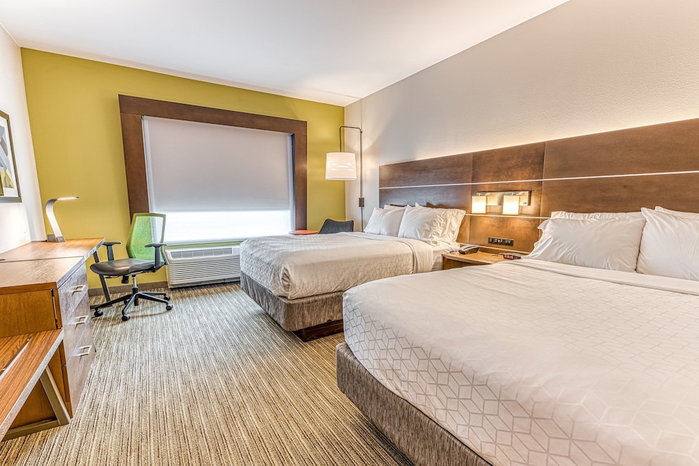 Suite, Multiple Beds photo 1