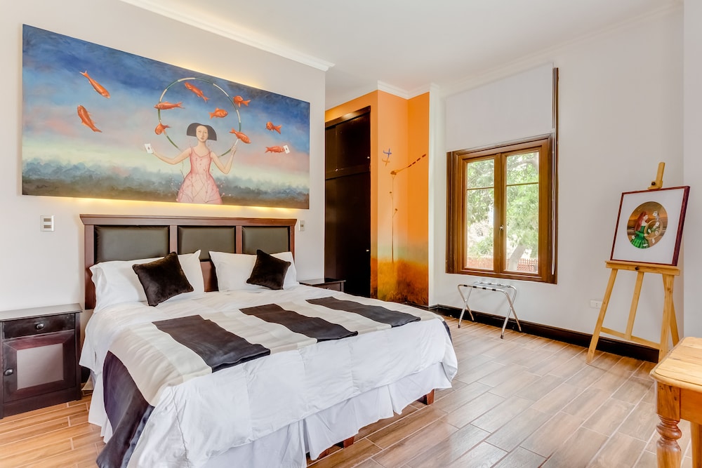 Superior Double Room, 1 King Bed, Hill View photo 1