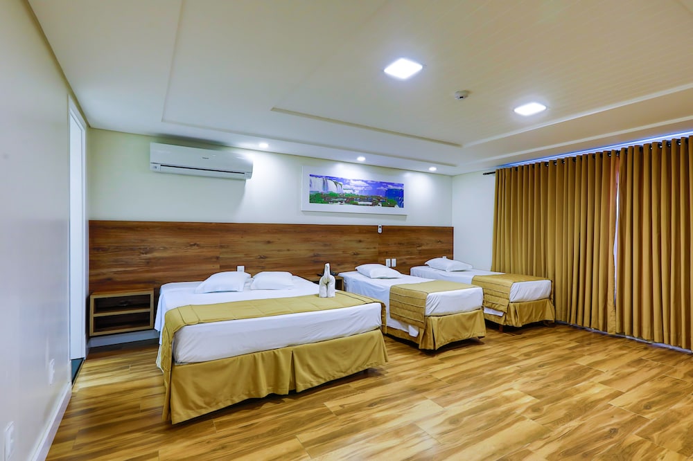 Deluxe Quadruple Room - Photo 2