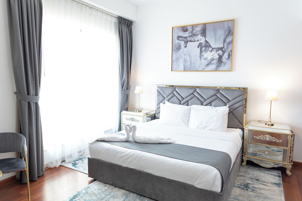 Deluxe Apartment, 2 Bedrooms, Balcony, Marina View