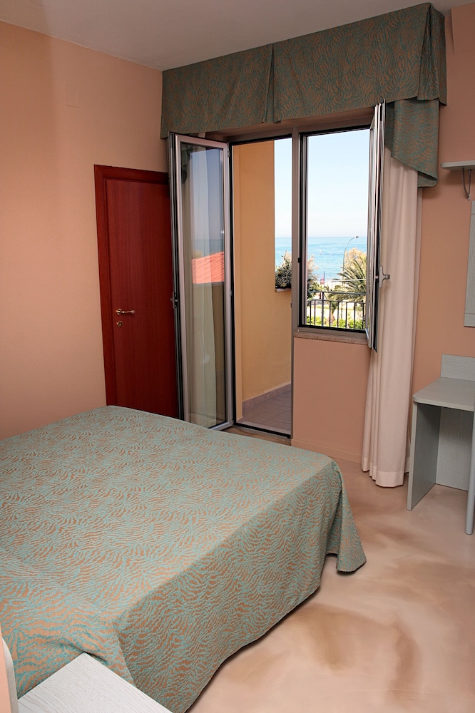 Double Room, Sea View