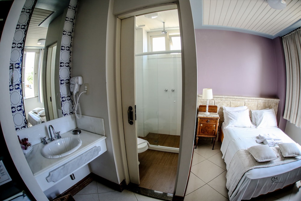 Standard Triple Room - Photo 9