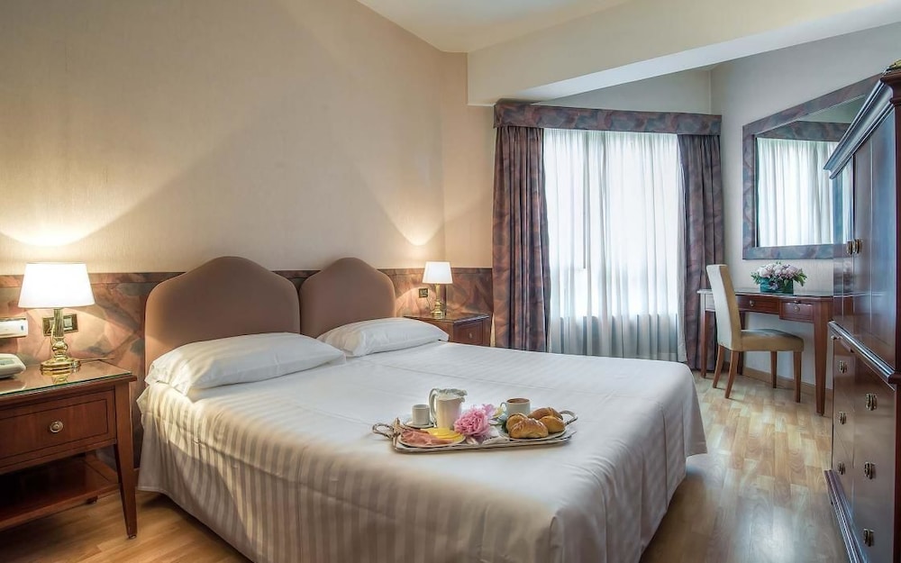Classic Double Room - Photo 3