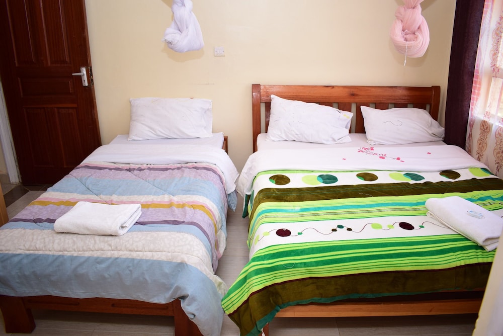 Deluxe Double or Twin Room, 2 Twin Beds photo 2