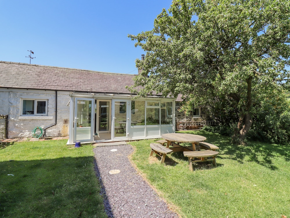 Cottage photo 2
