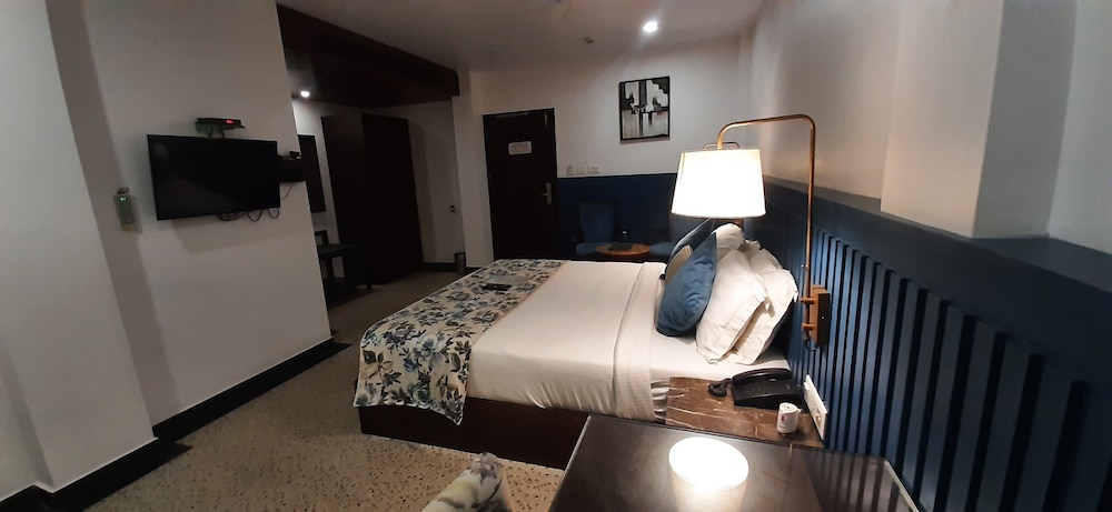 Deluxe Double Room - Photo 1