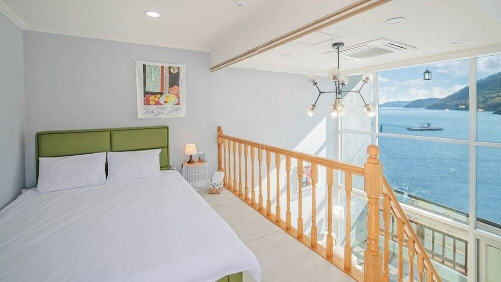 Room (203 duplex spa) - Photo 11