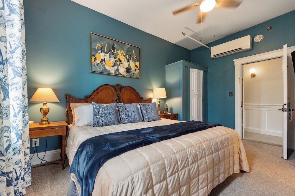 Double or Twin Room, Multiple Beds photo 1