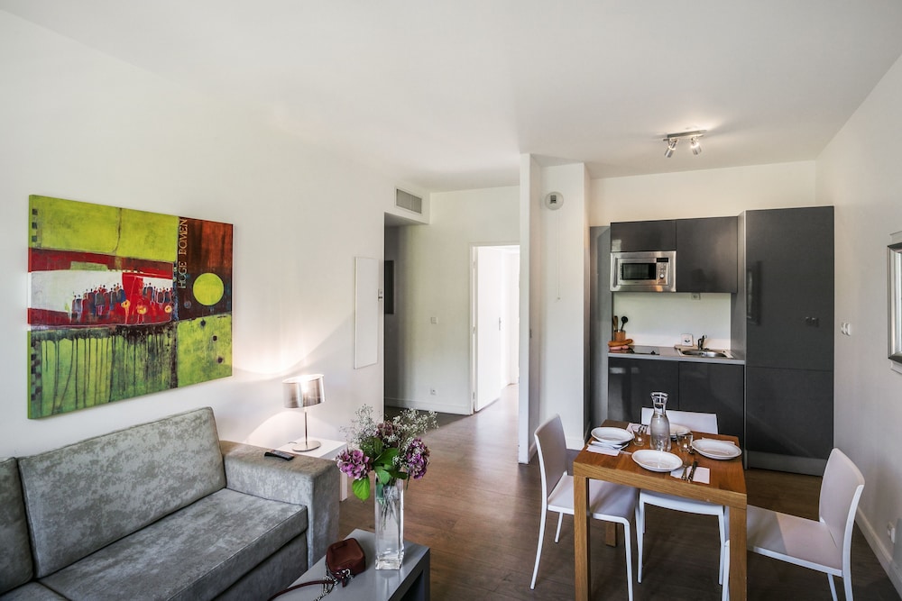 Apartment - Photo 4