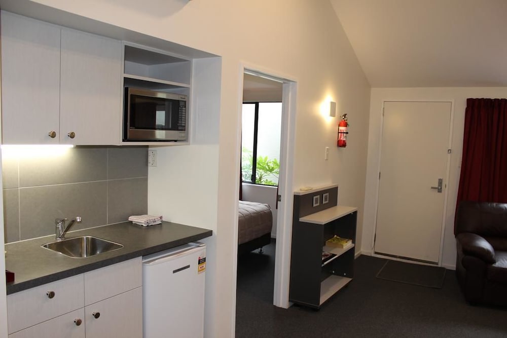 Standard Suite, 2 Bedrooms, Kitchenette (Unit) photo 1