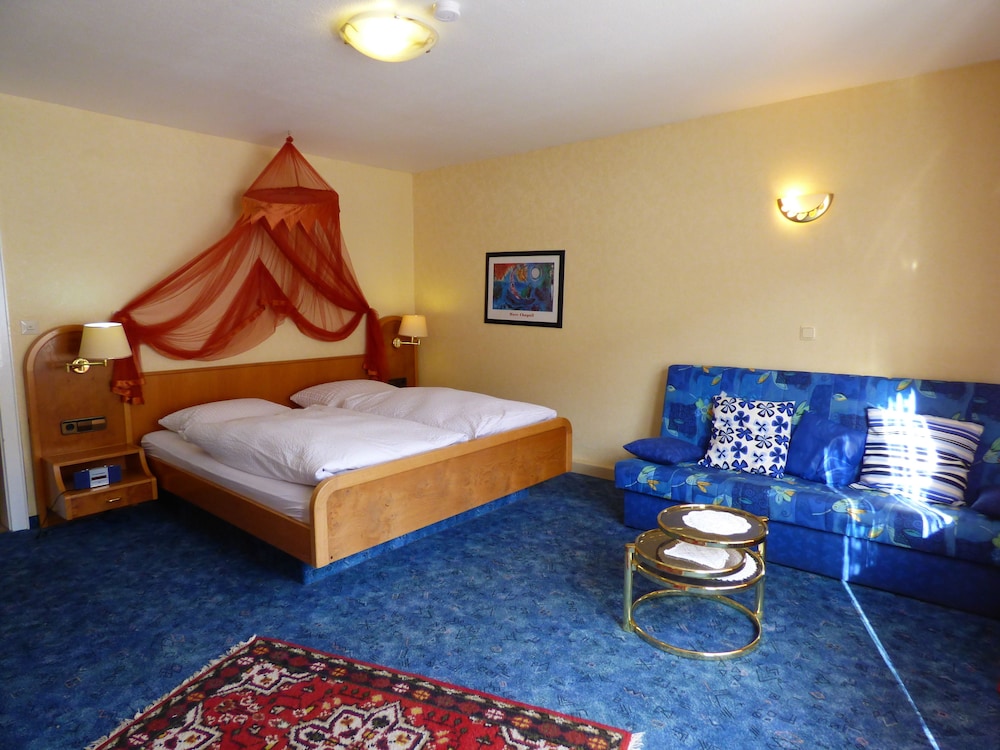 Double Room, Balcony, City View photo 2