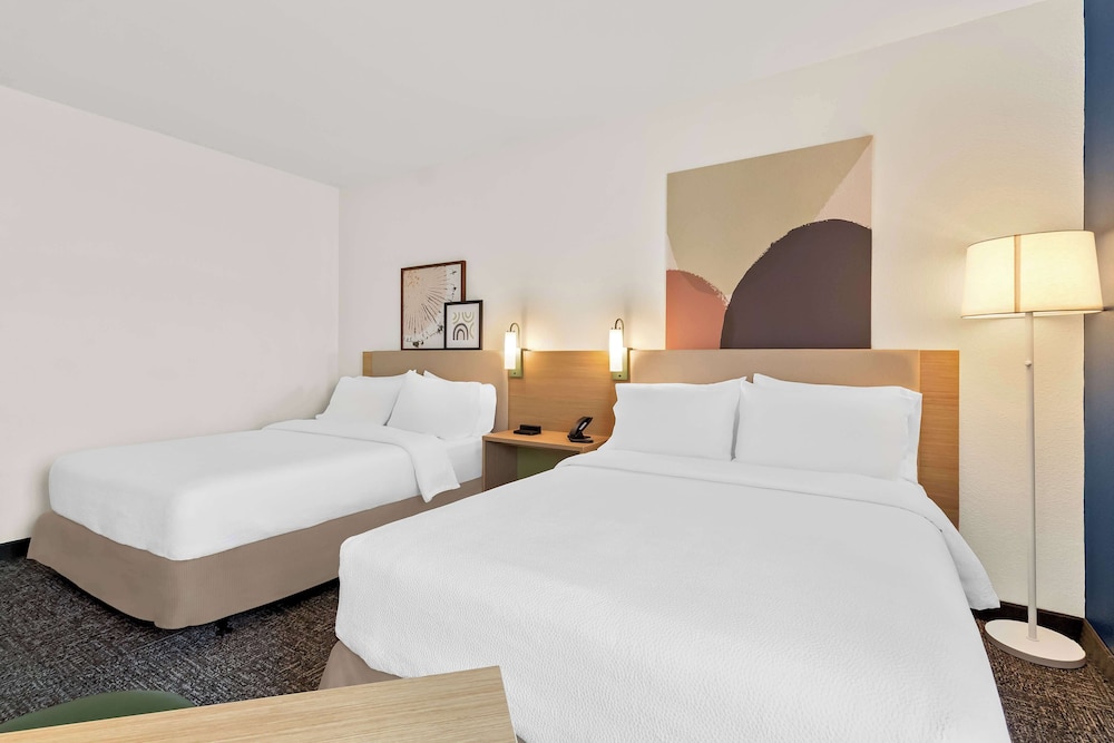 Room, 2 Queen Beds, Accessible (Mobility & Hearing, Roll-in Shower) - Photo 1