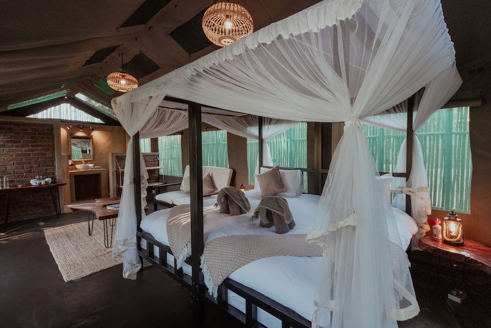 Luxury Tent photo 2