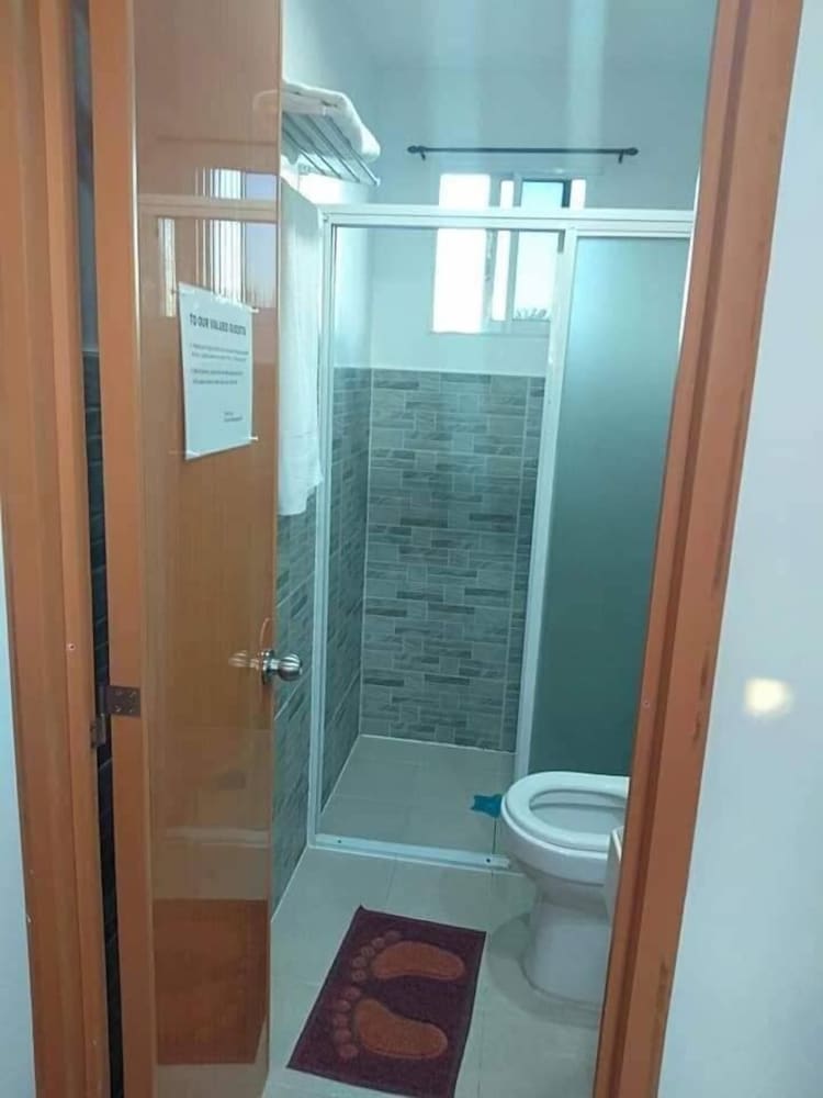Deluxe Room, 1 Queen Bed, Non Smoking, Garden View photo 2