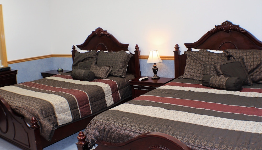 Signature Double Room, 2 Queen Beds, Accessible photo 3