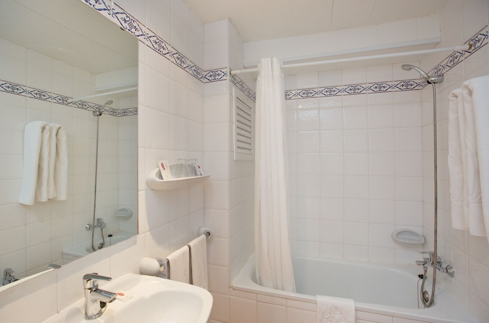Double Room, Balcony - Photo 7