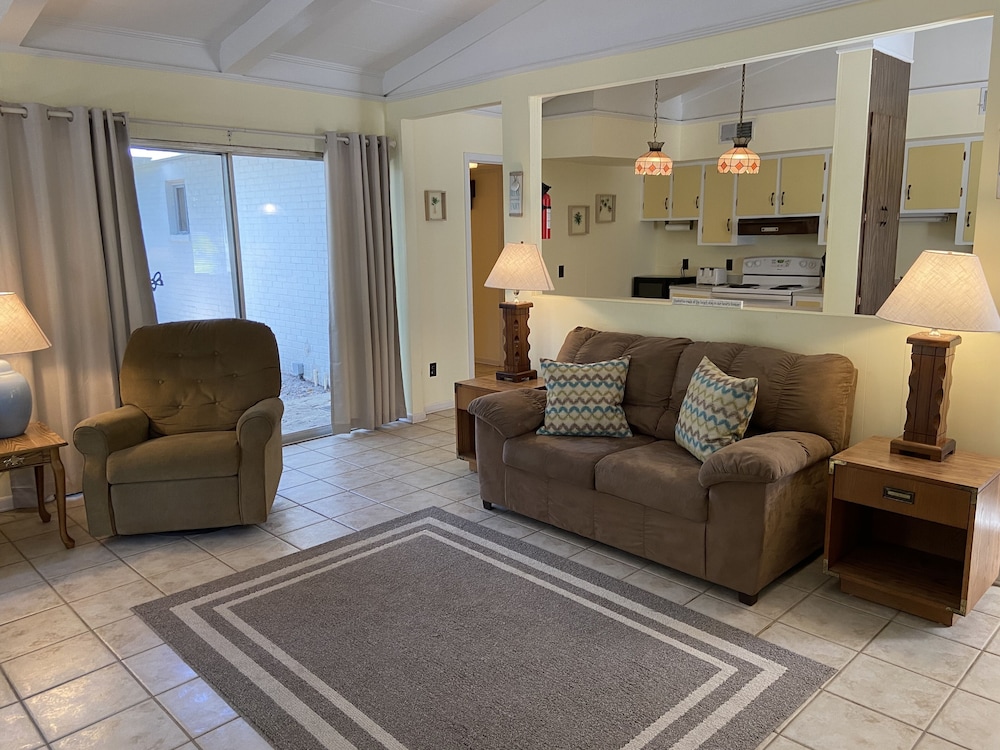 Duplex, 1 Bedroom photo 3