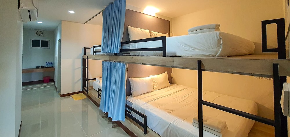Bunk Bed - Dormitory Room