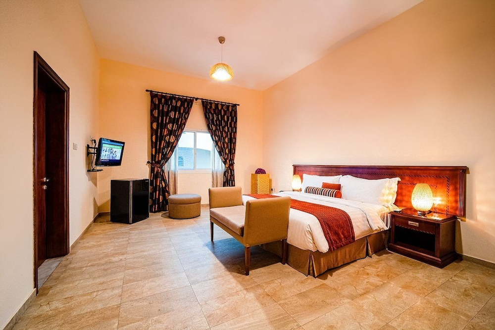 Royal Suite, Multiple Beds, Garden View, Garden Area