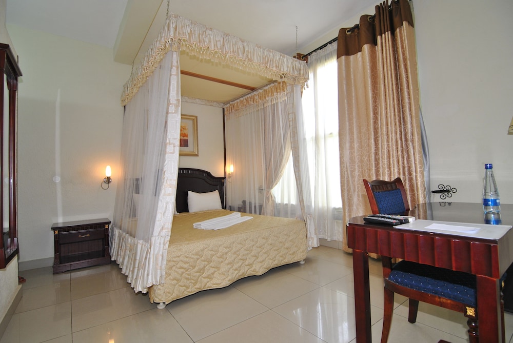 Standard Room, 1 Queen Bed, Air conditioning