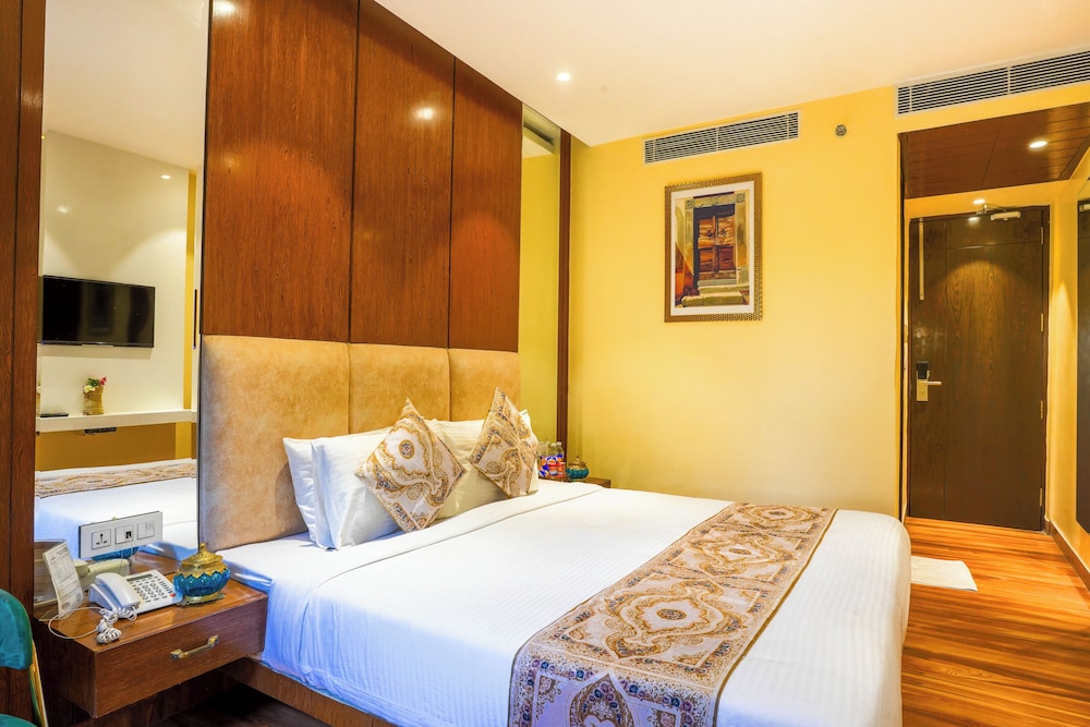 Jallianwala Bagh View Luxury Room - Photo 2