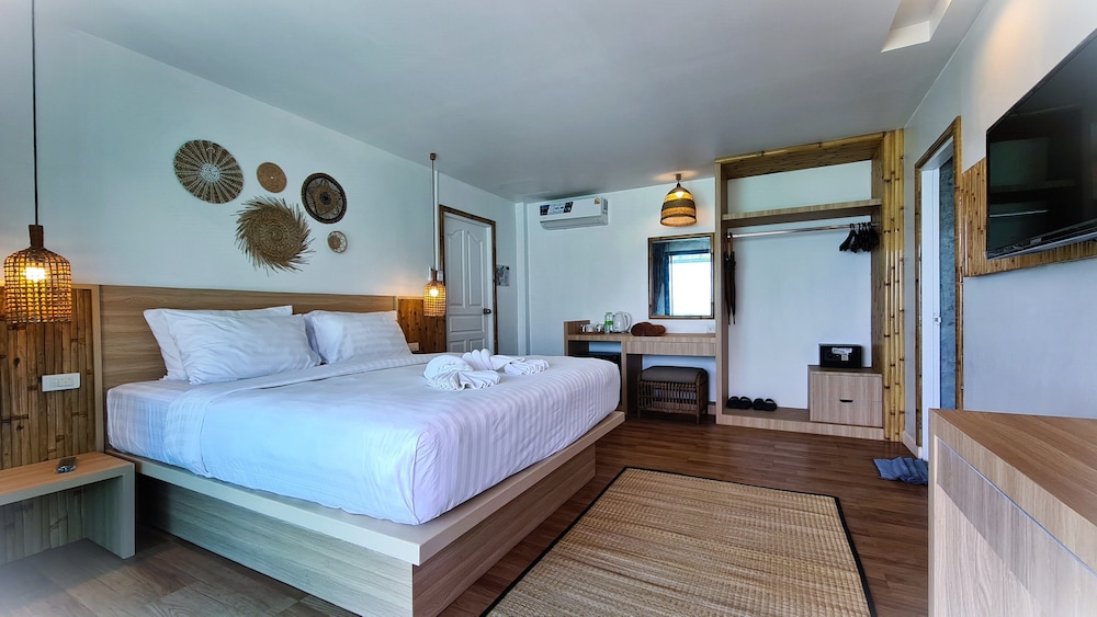 Exclusive Villa, 1 King Bed, Ocean View - Photo 2