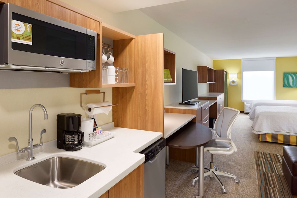 Studio, 2 Queen Beds, Accessible (Hearing)
