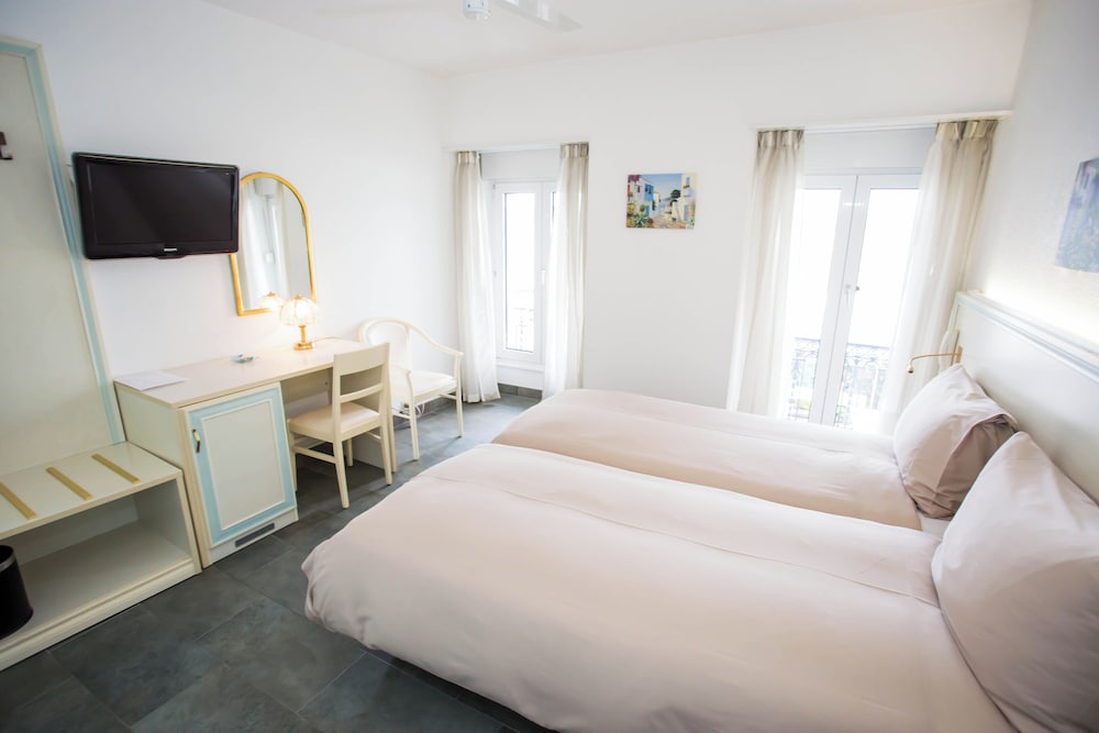 Junior Quadruple Room photo 1