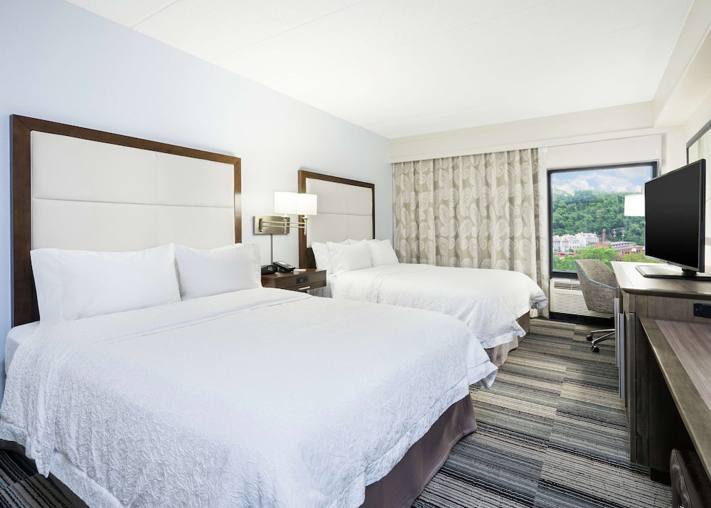 Standard Room, 2 Queen Beds photo 1