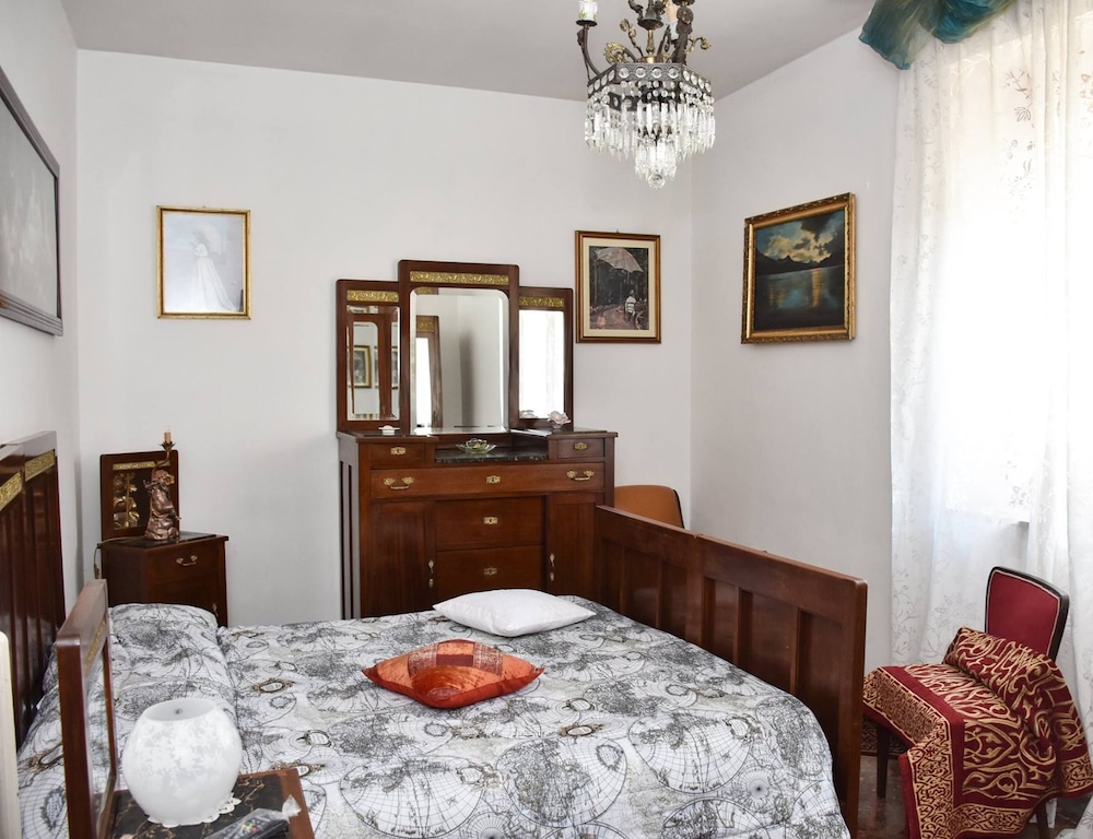 Triple Room, Private Bathroom (External)