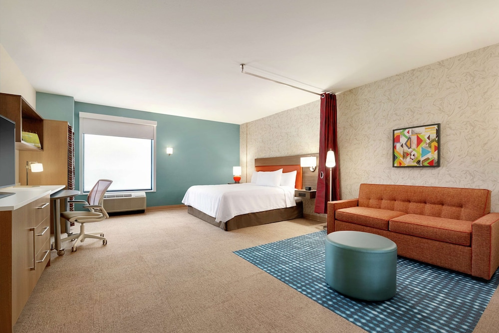 Studio, 1 King Bed, Accessible, Bathtub photo 2
