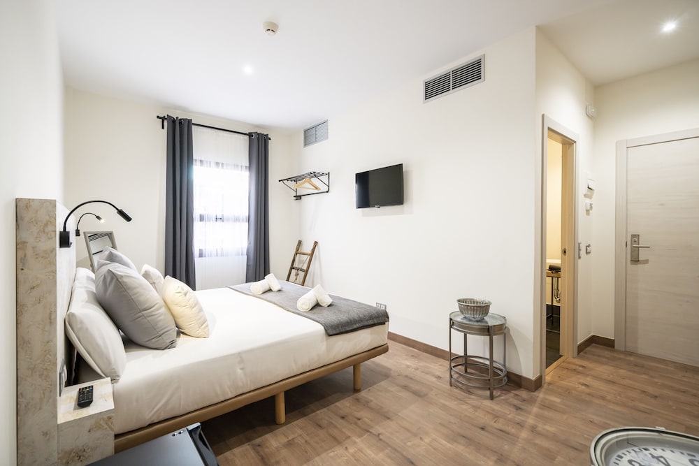 Superior Room - Photo 8