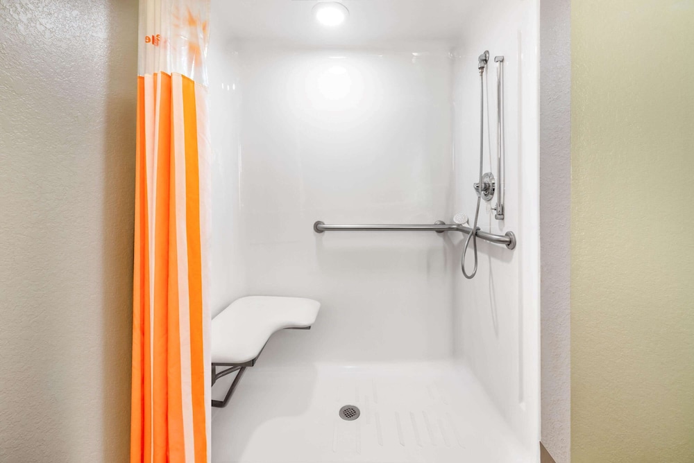 La Quinta Inn & Suites by Wyndham St. Petersburg Northeast, Φωτογραφία 3