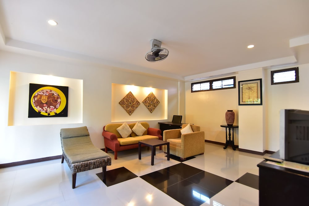 Deluxe Family Room - Photo 15