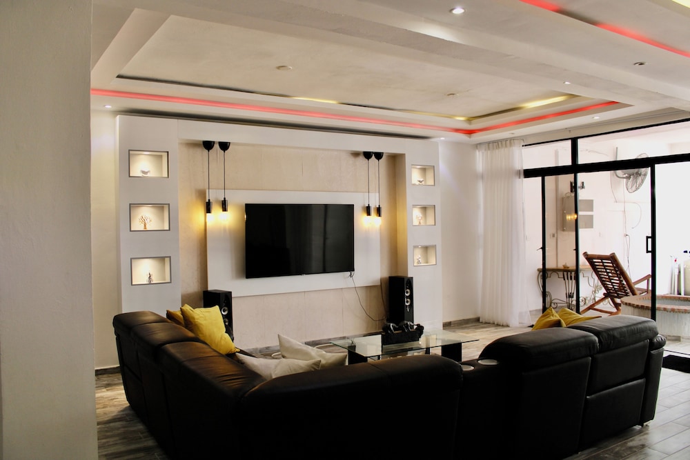 Exclusive Duplex, Courtyard View photo 1