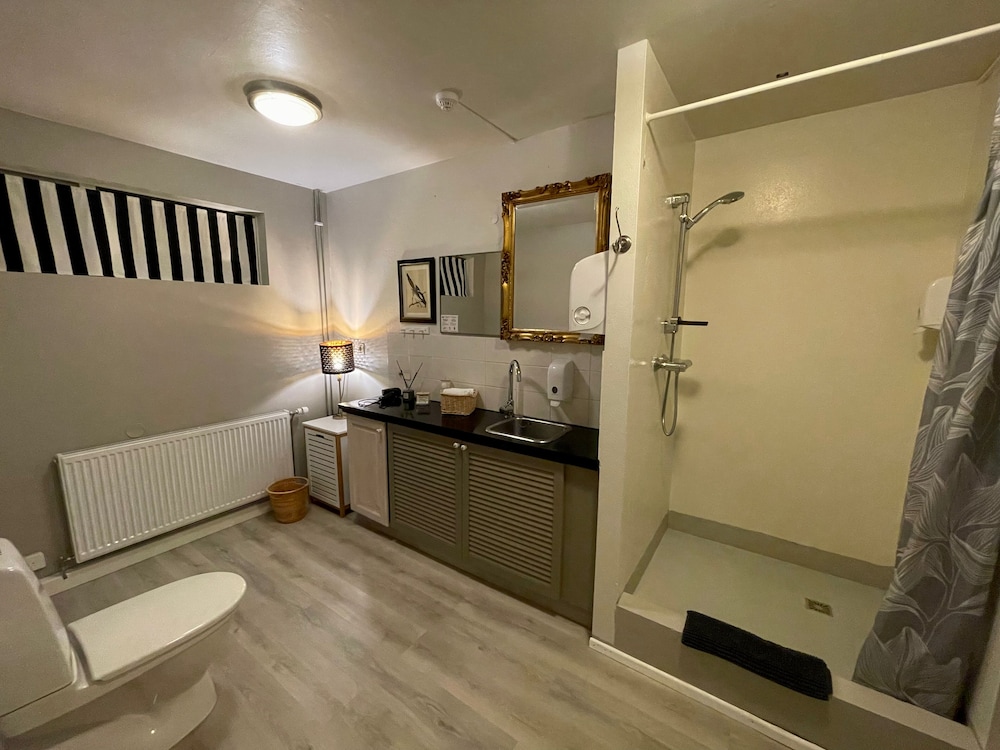 Standard Triple Room, Shared Bathroom photo 3
