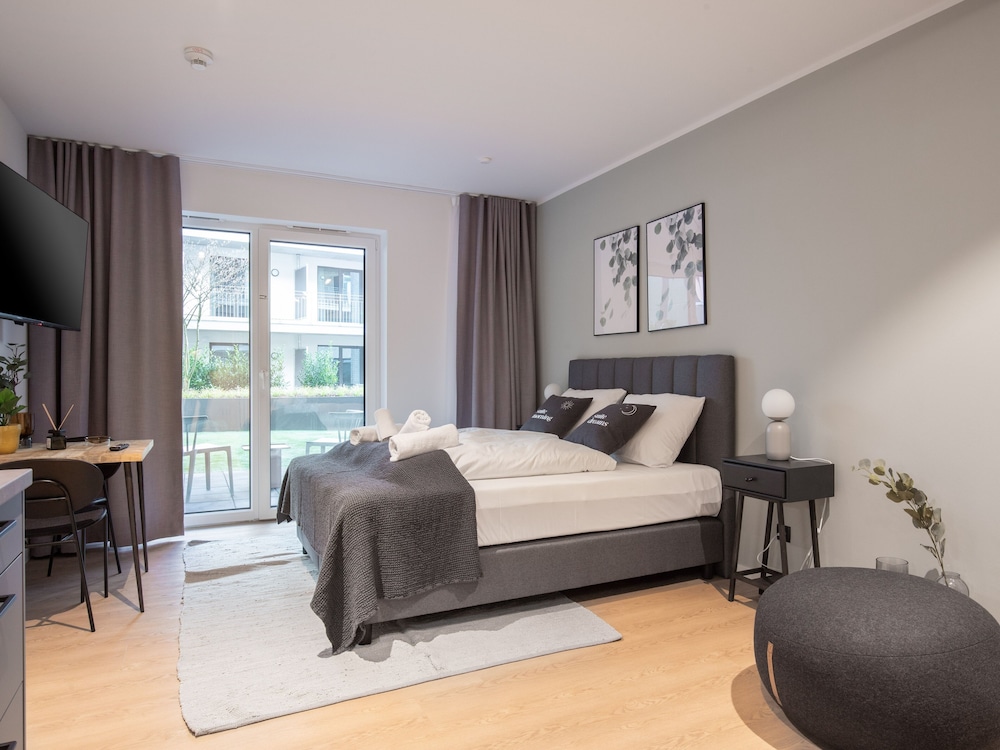 Suite M with Terrace - Photo 6