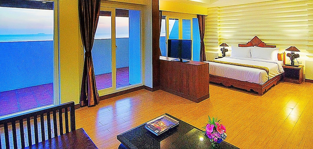 Heritage Sky Beach Suite