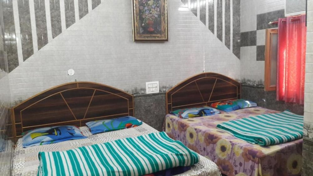Deluxe Triple Room, City View photo 1