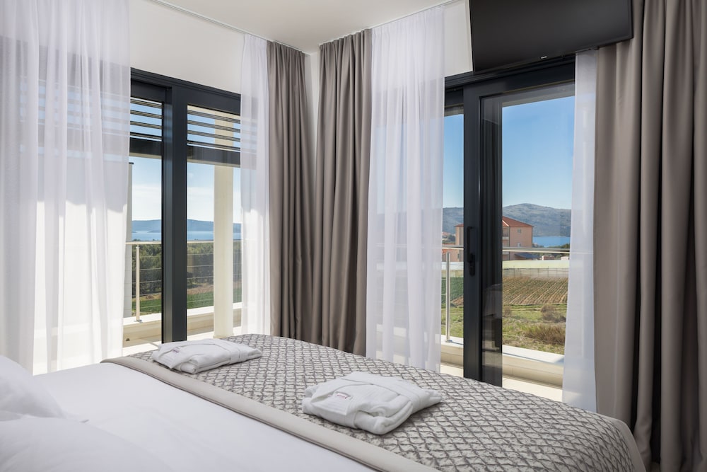 Luxury Villa, Sea View (Terza) photo 1