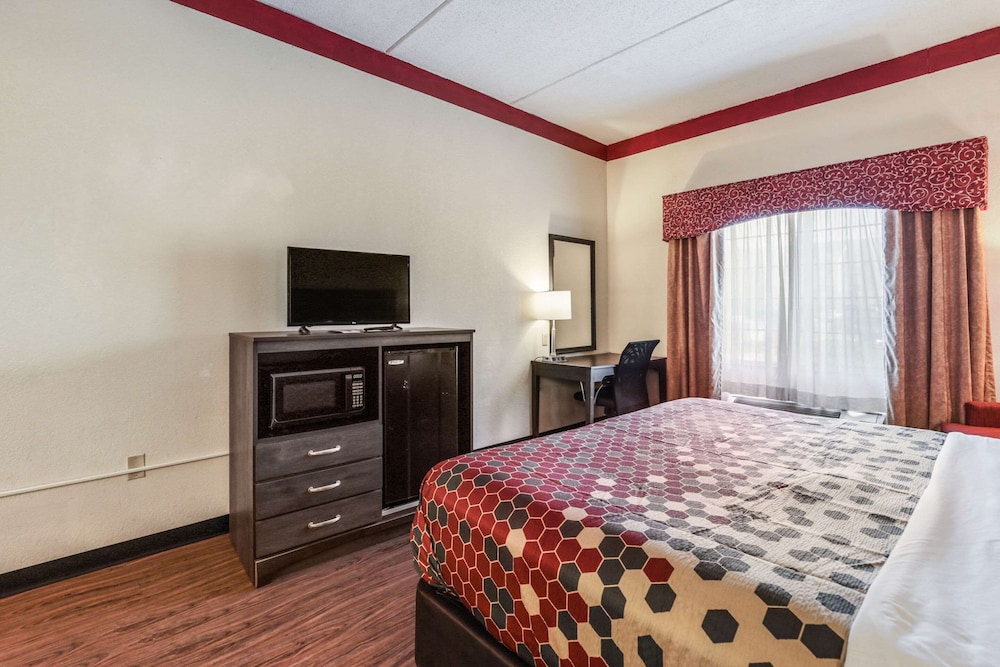 Room, 1 King Bed, Accessible, Non Smoking - Photo 3