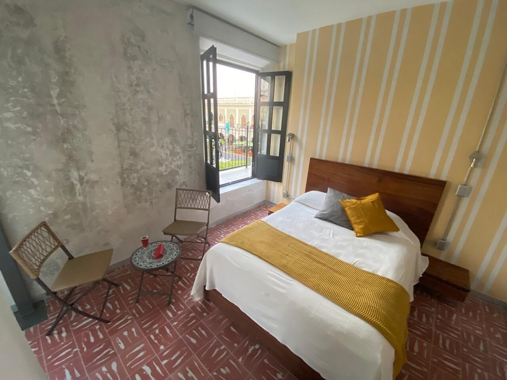 Deluxe Room, Balcony, City View photo 2