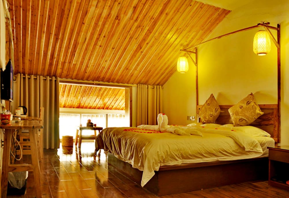 Deluxe Double Room With Balcony And View photo 1