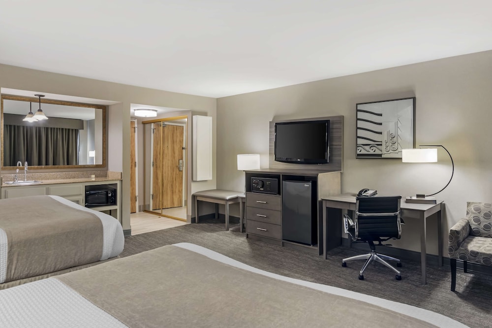 Junior Suite, Multiple Beds, Non Smoking, Balcony - Photo 3
