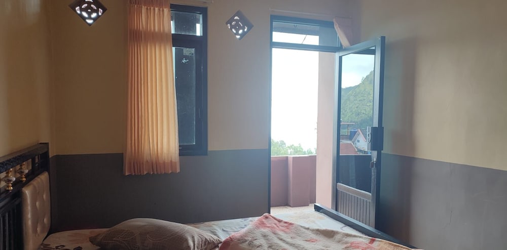 Standard Double or Twin Room - Photo 4
