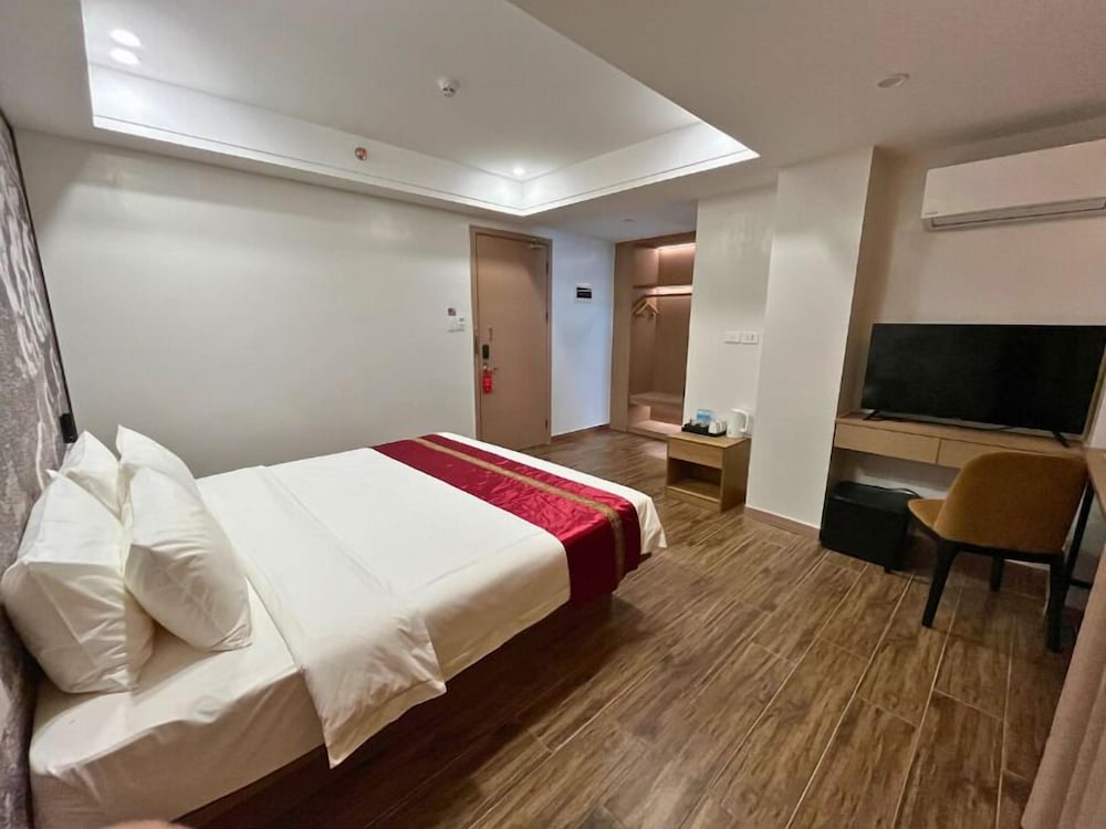 Deluxe Room, City View photo 2