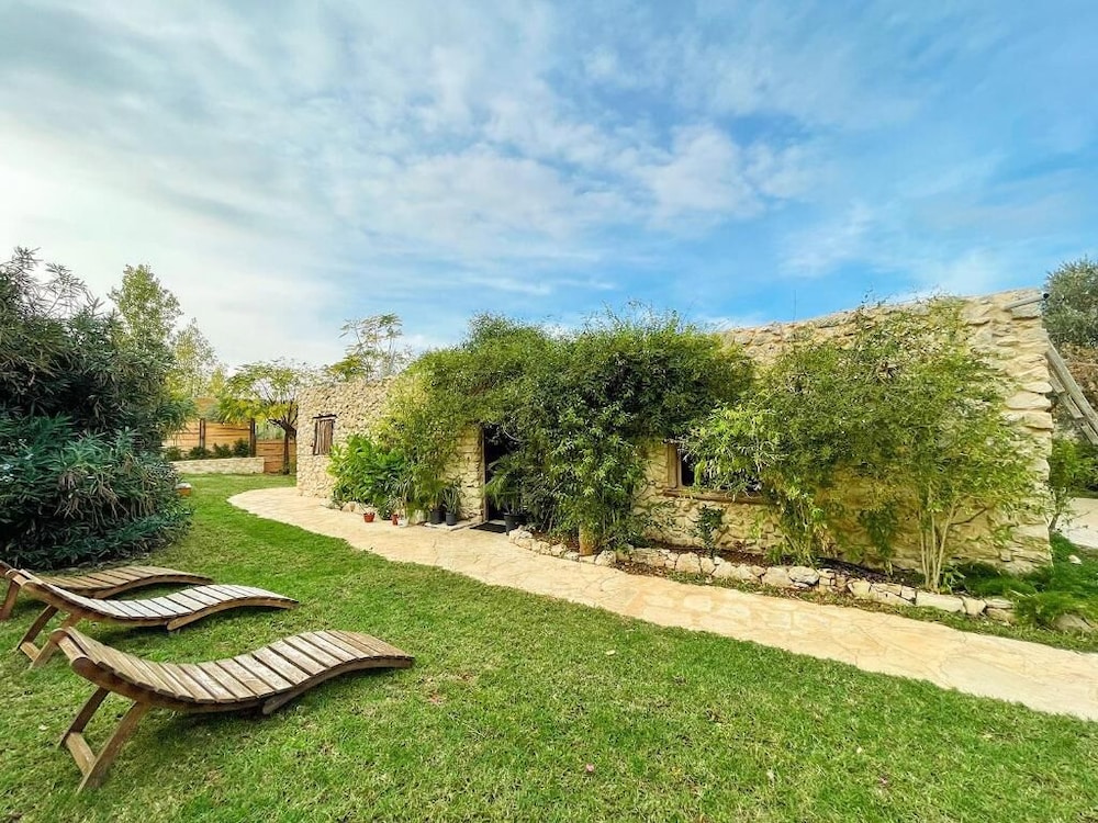 Beit El Seha - Private Garden and Pool photo 2