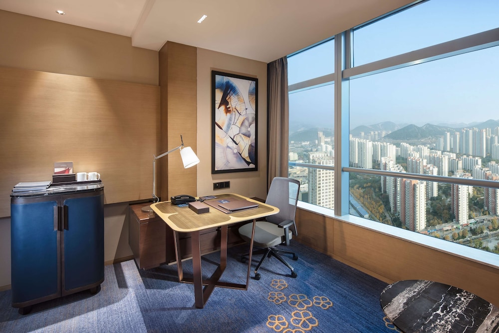 Executive Room, Club Lounge Access