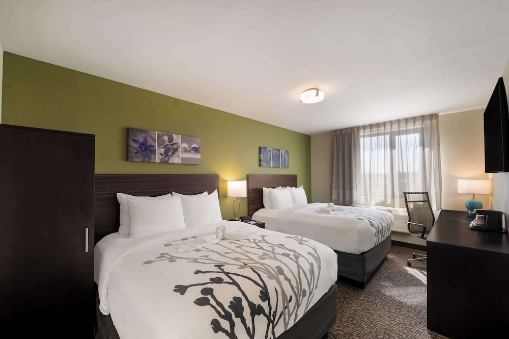 Standard Room, 2 Queen Beds, Non Smoking photo 1
