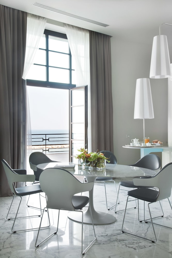 Presidential Suite, Jetted Tub, Sea View photo 2